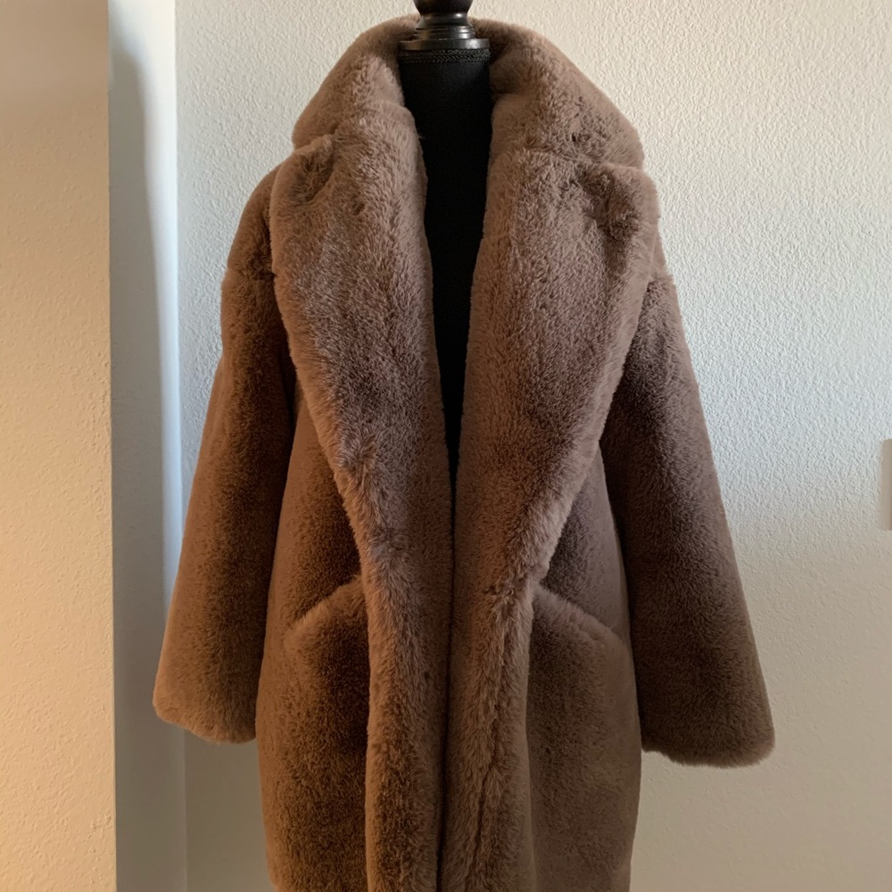 ZARA • Faux Fur Oversized Coat With Pockets
